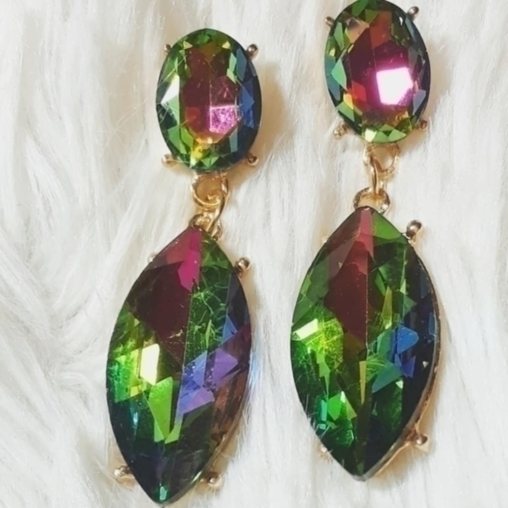 Iri-Oval-Decesent Drops Earrings - Picture 4 of 4